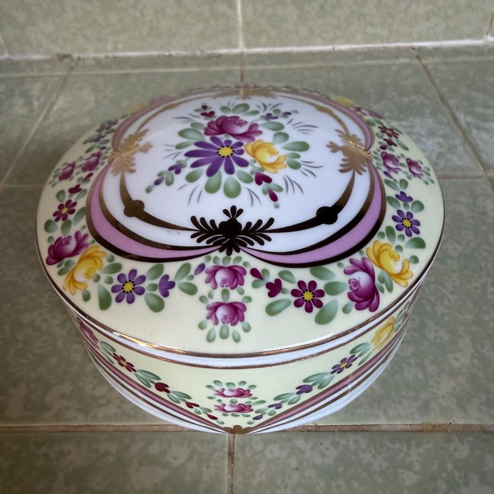 Delton Products Corp Porcelain Floral Trinket Box Gold Gilt Lidded Jewelry Dish